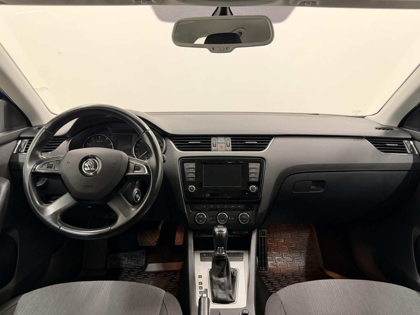 nettiauto-img-683ccaa0e2d5b38621da8d25