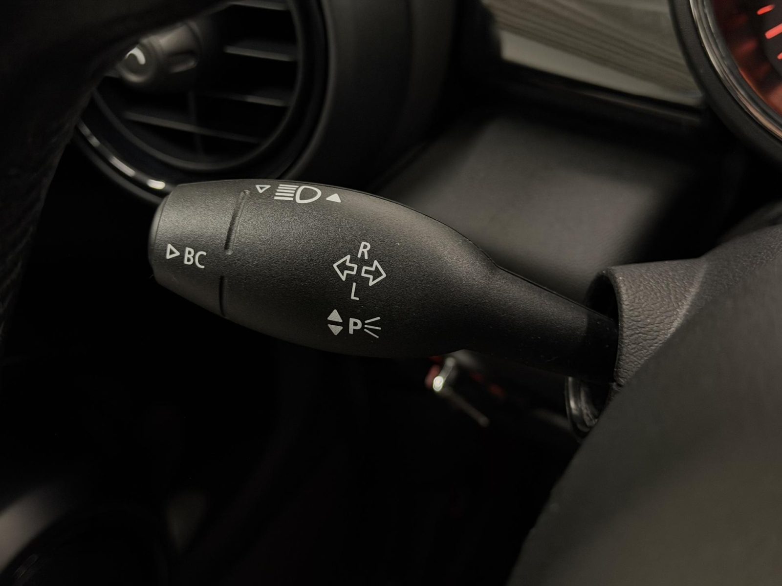 nettiauto-img-1bf13734b30d21cb93eda31a