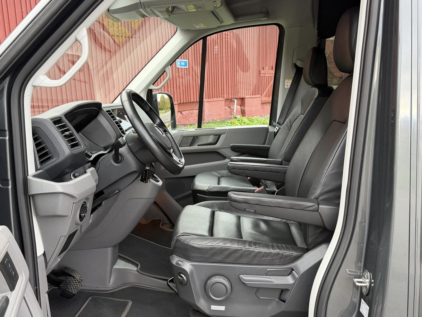 nettiauto-img-ee6ec51cc1655b43f8959378